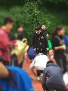 仰卧起坐或致背伤国外已叫停国内考核暂不变
