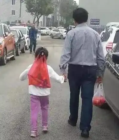 25张搞笑图片,你能坚持到第几个不笑
