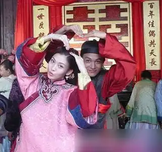 明星也会苦里偷乐看明星古装穿越搞笑囧照
