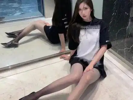 贡品黑丝大长腿破了的黑丝,姐姐的腿比命还长

