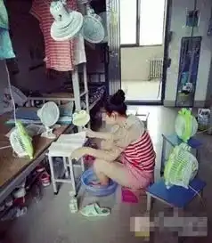 妹子我就想问你,你这个话筒味道大不大
