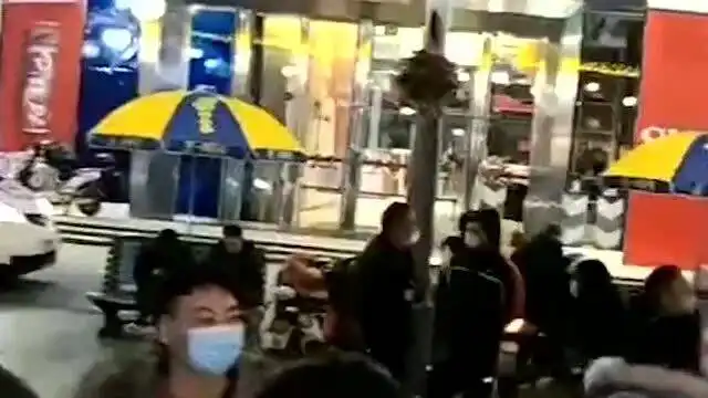 成都确诊女孩发声曾在酒吧工作负责气氛烘托,出来前不知道奶奶已确诊
