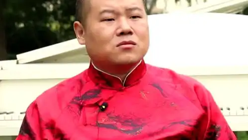 欢乐喜剧人爆笑特辑岳云鹏小斐艾伦争当猪一样的队友
