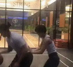 搞笑gif,,你们觉得谁最漂亮,你们喜欢谁
