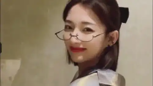搞笑大赏美女篇沙雕土味的性感舞蹈
