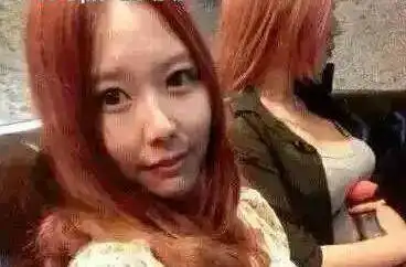 搞笑趣图他们说从坐姿就能看出是不是女汉子
