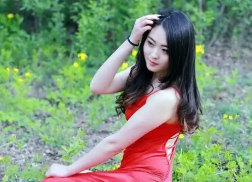 姑娘说哥哥,你别难过,我不过是随便说说罢了改为转述句
