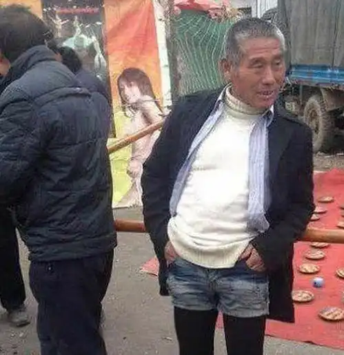搞笑图片逼问老爸我是不是隐藏富二代
