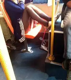 搞笑图片亲妈啊,用老干妈给我装了洗面奶

