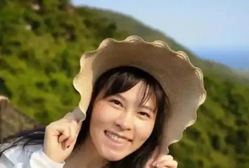 43岁女博士天价征婚引热议北京三环得有房,还要120万彩礼
