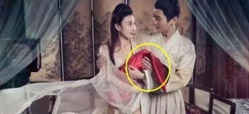 搞笑又尴尬的穿帮镜头,看一次笑一次,网友导演表示很无奈
