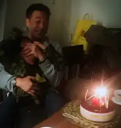 吴镇宇庆生照曝光揭吴镇宇情史老婆王丽萍资料背景海量私照
