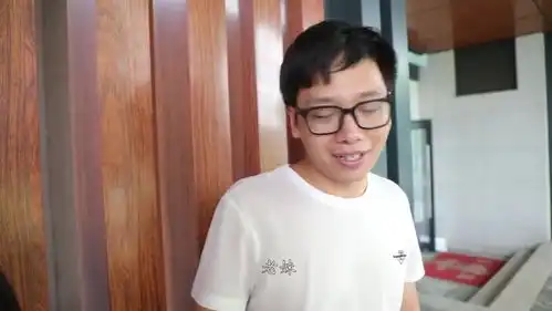 美女跟小伙吵架不带脏字,全程用歇后语,口才一个比一个厉害,太搞笑了
