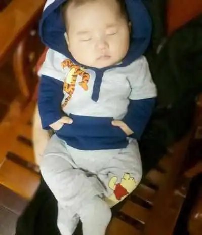 十五张宝宝的销魂睡姿图,太可爱了,看完老公忍不住搞事情

